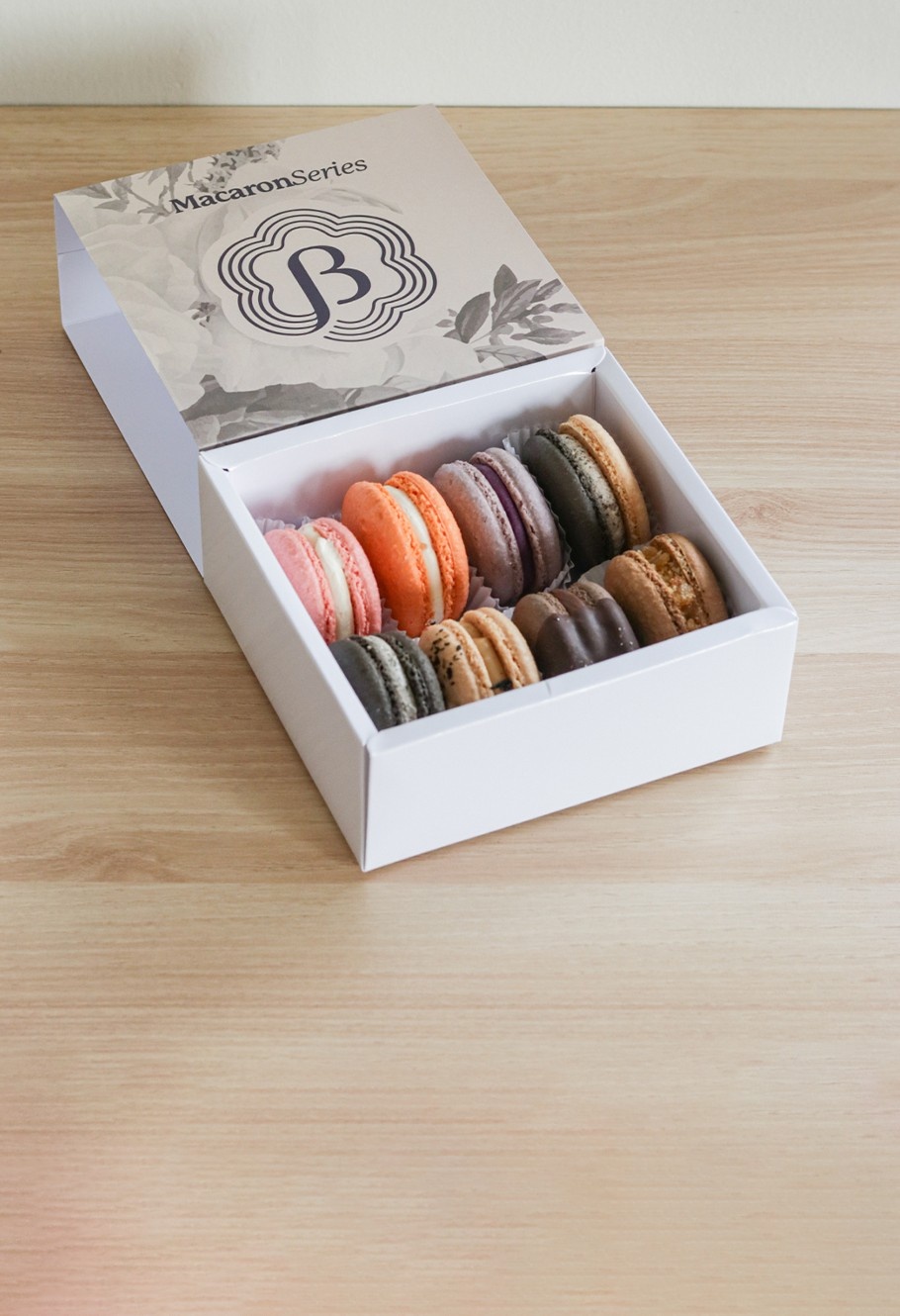 Box of 8 Macaron
